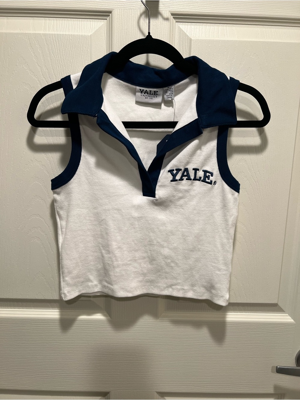 Yale Polo Cropped Top in White and Navy Size Medium NWT - Picture 2 of 5